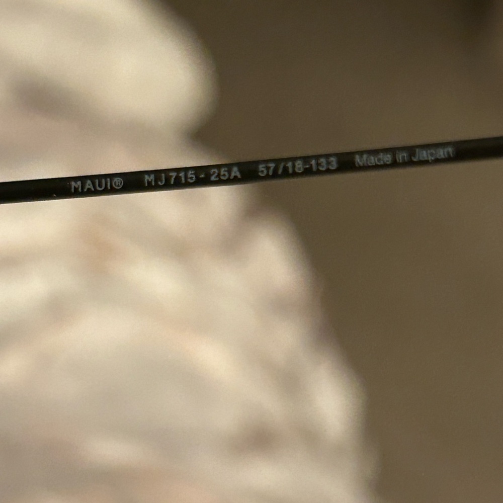 Maui Jim Black and Brown Sunglasses with Case - Picture 5 of 5